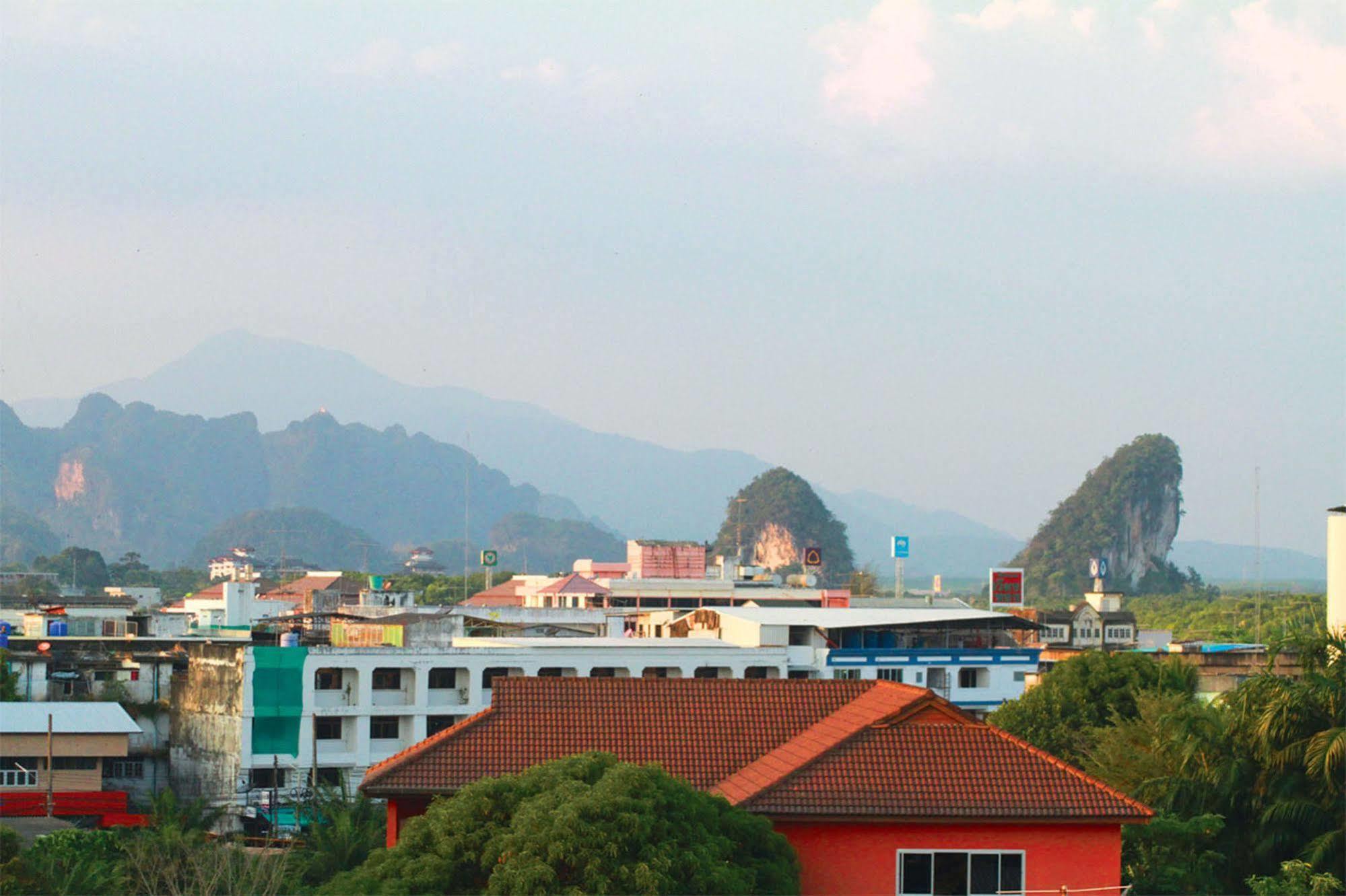 Aparthotel Baan Samrarn Krabi town Exteriér fotografie