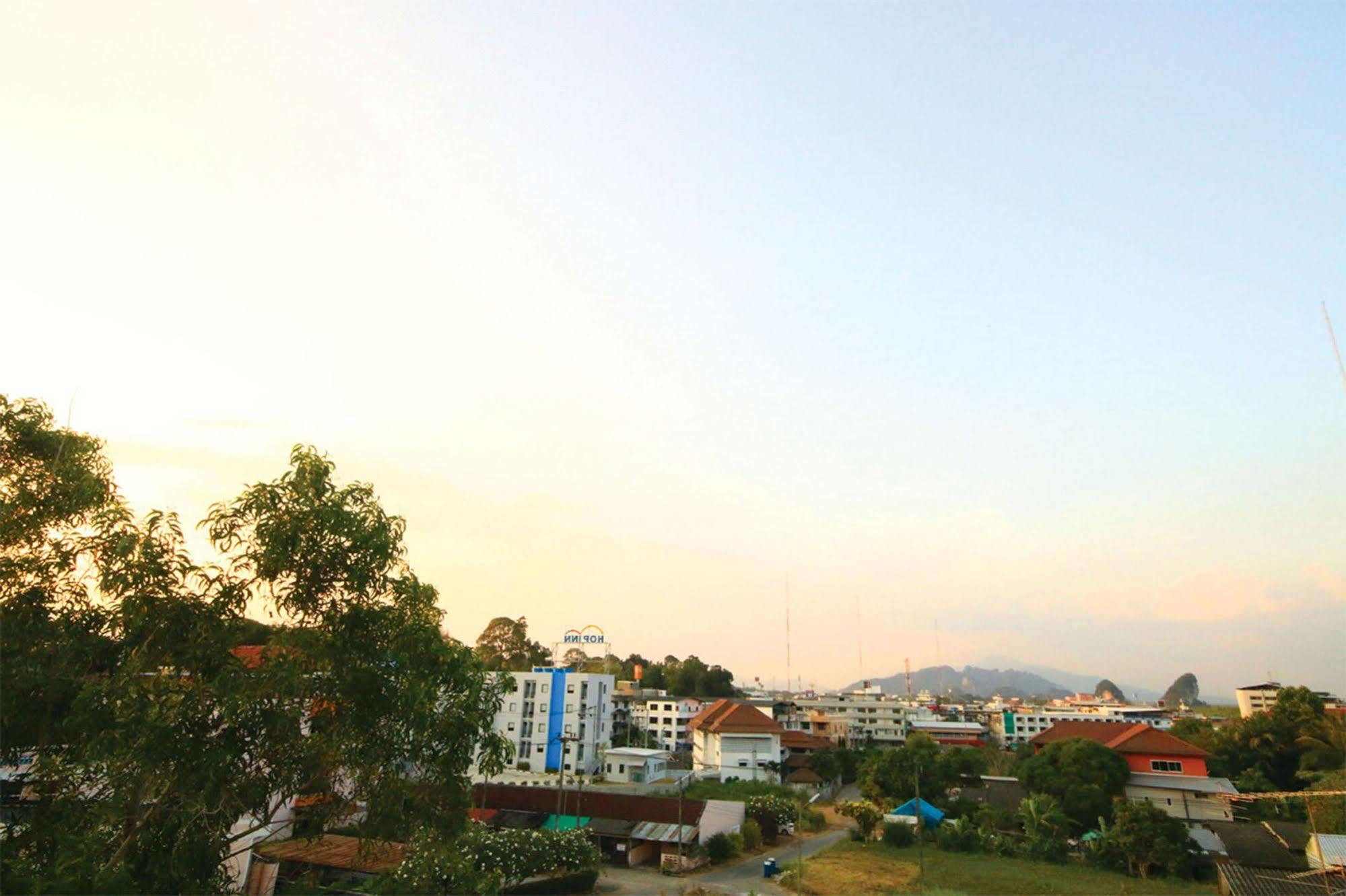 Aparthotel Baan Samrarn Krabi town Exteriér fotografie